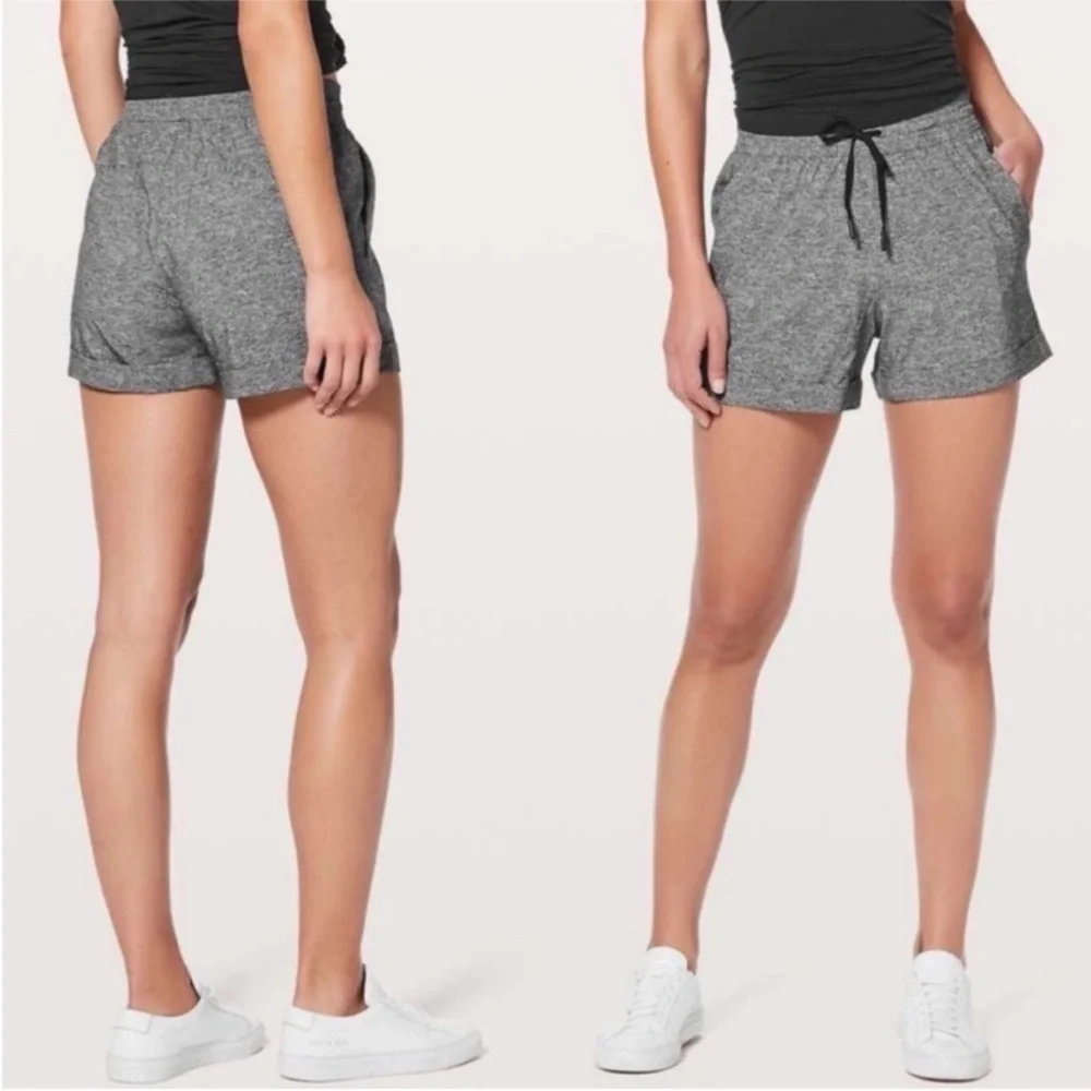 Lululemon Spring Break Away Short 4 Way Stretch 3” Size 4